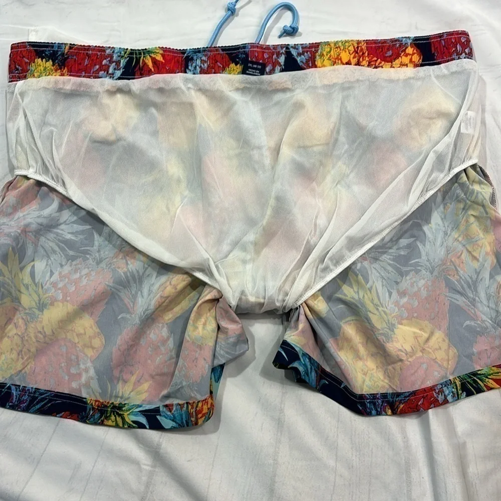Men’s Pineapple Swim Trunks Size 3XL (48-50)